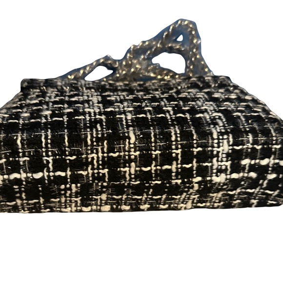 Badgley Mischka black & white tweed with silver tone hardware & heavy chain NWT - Picture 3 of 7